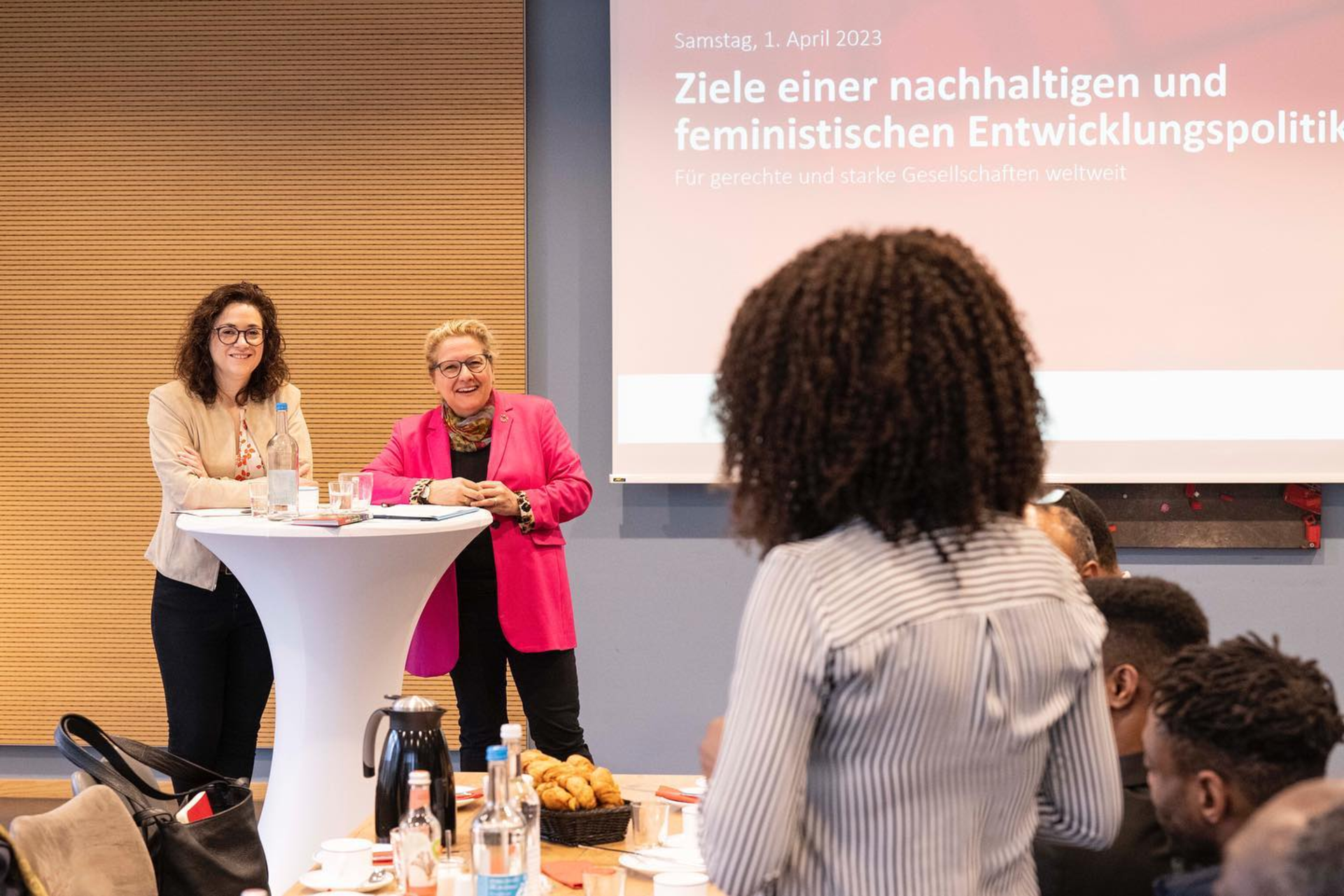 Diskussionsveranstaltung mit Ministerin Svenja Schulze zu nachhaltiger und feministischer Entwicklungspolitik