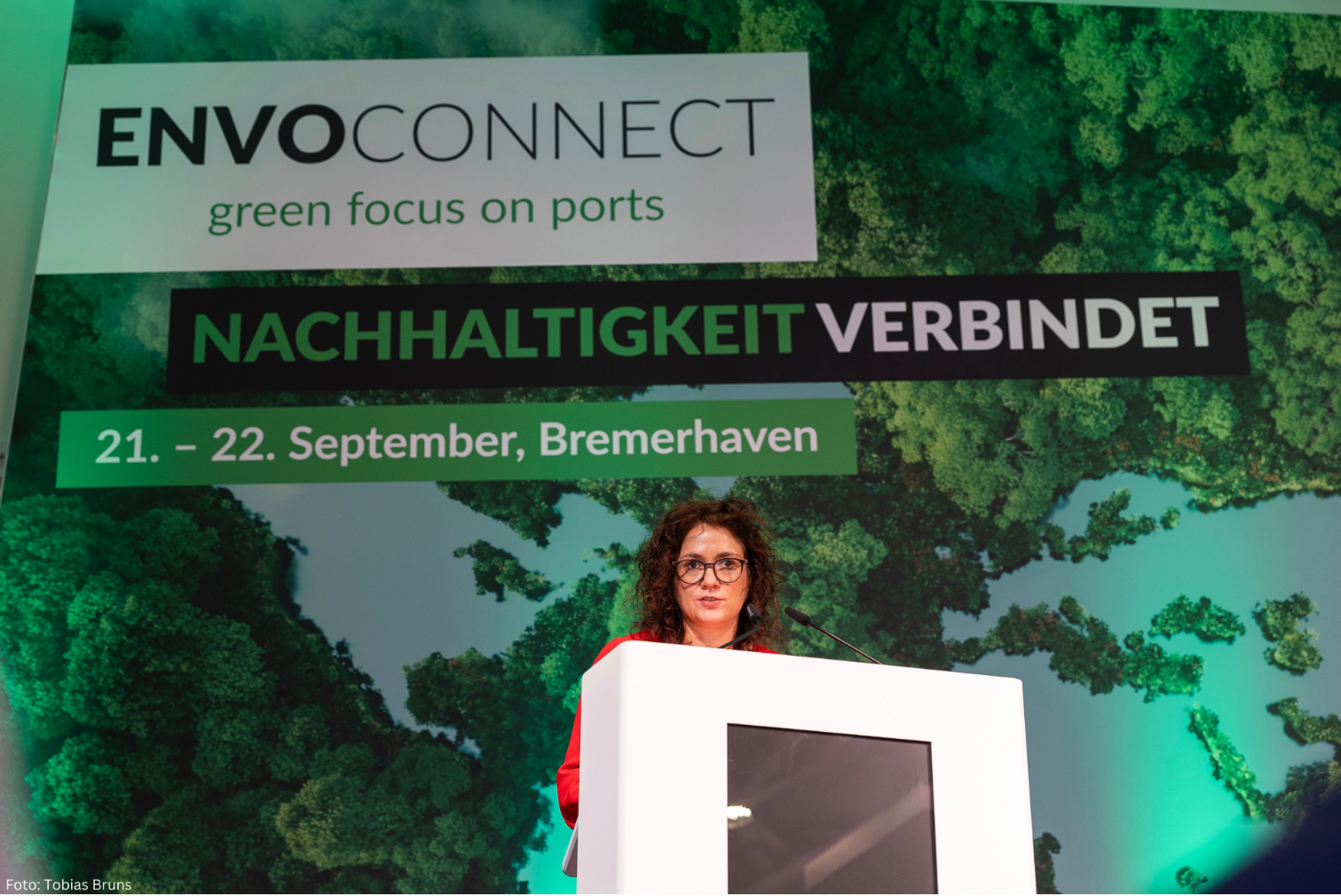 Rede bei der ENVOCONNECT-Nachhaltigkeitskonferenz