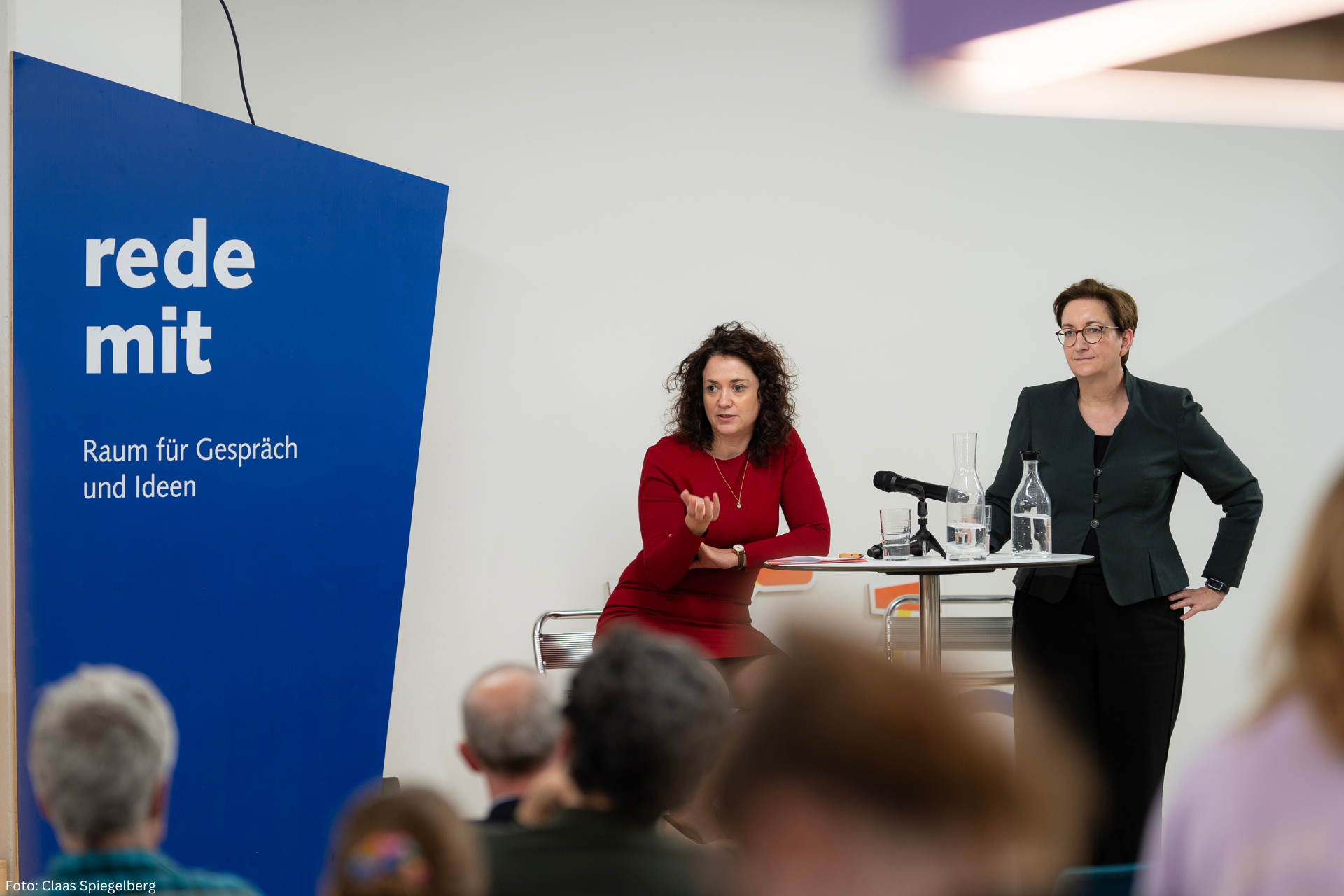 Rundgang und Bürger:innendialog mit Klara Geywitz im KlimaBauZentrum in Bremen